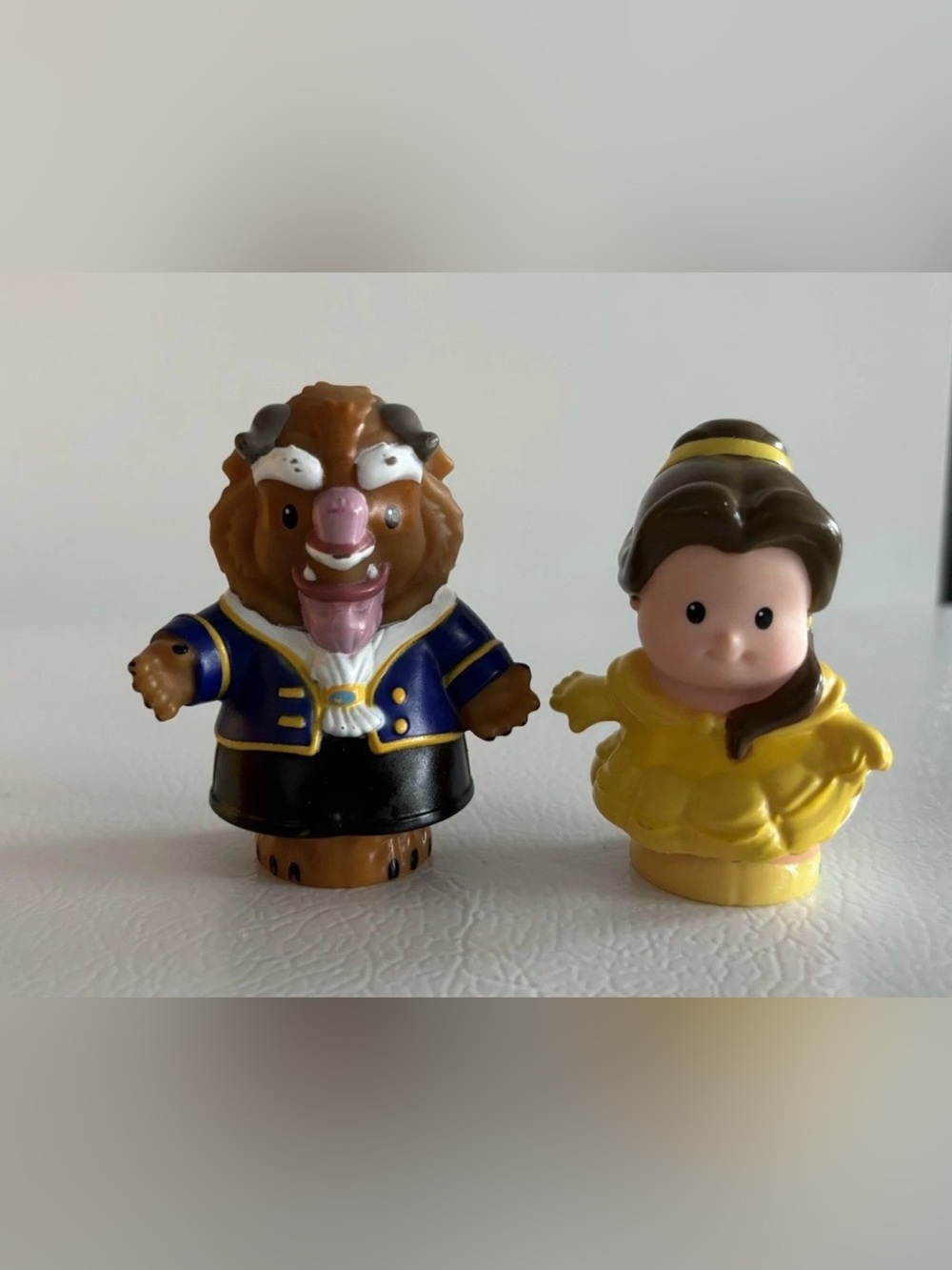 2/20$ 🐮 Beauty and Beast Kids Toy Figure Set - Little People Talkers